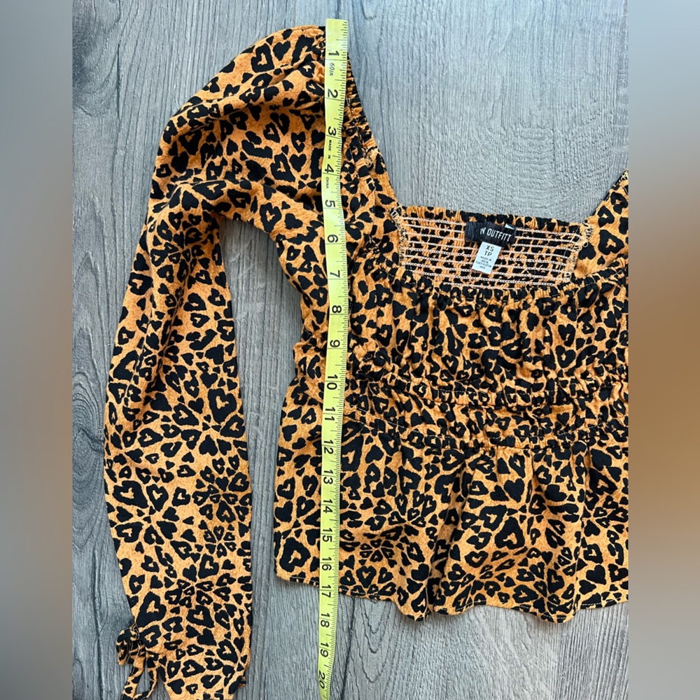 Urban Outfitters heart Leopard-Print Square Neck Long Sleeve Top - XS - Picture 9 of 9